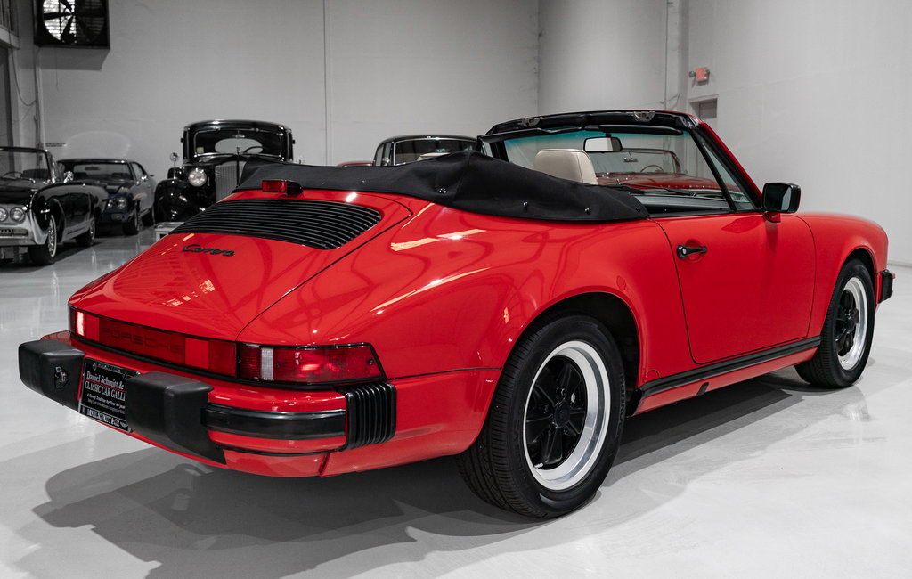 Porsche 911 Carrera 3.2 (US)