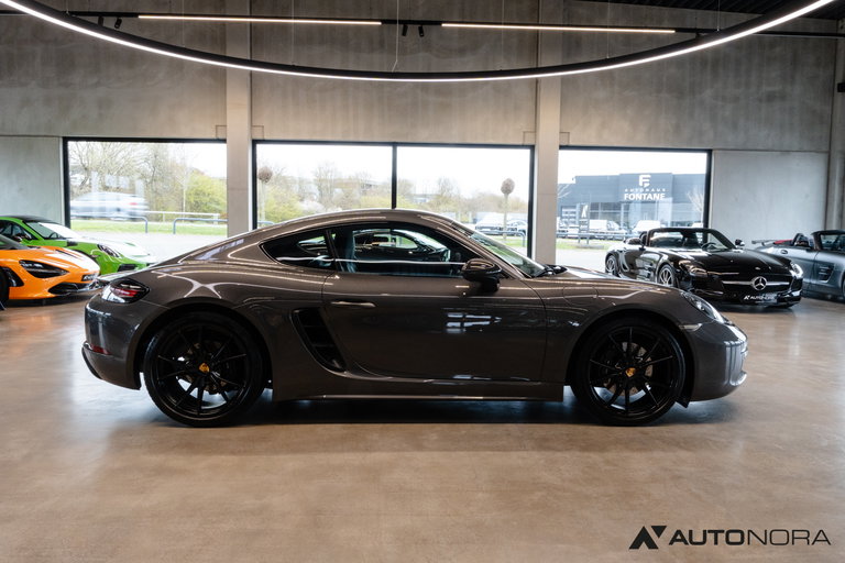 Porsche 718 Cayman