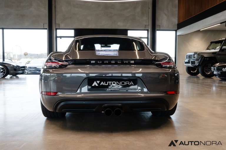 Porsche 718 Cayman