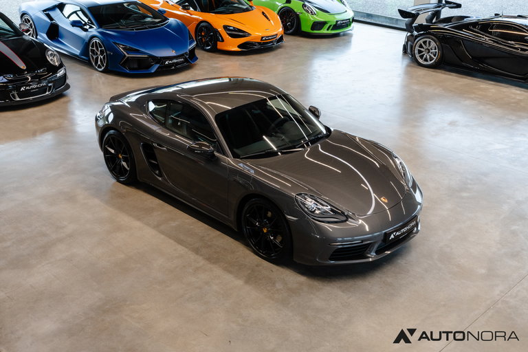 Porsche 718 Cayman