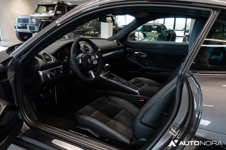 Porsche 718 Cayman