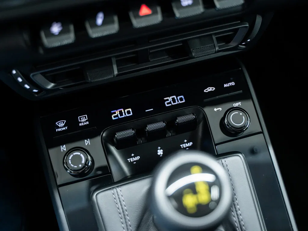 Porsche 992 GT3 Touring