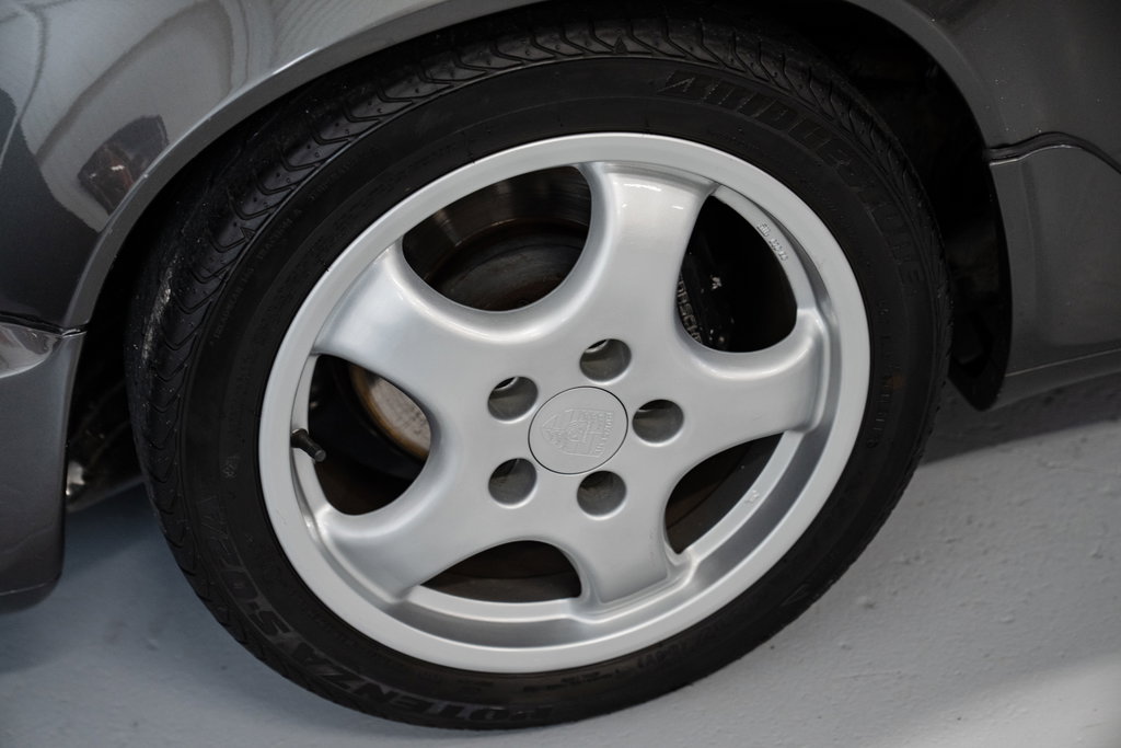 Porsche 964 Carrera 4