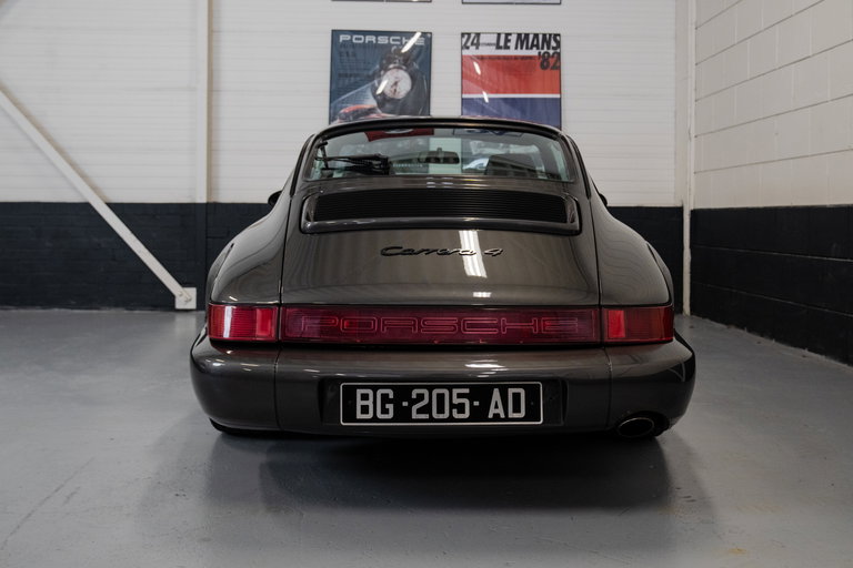 Porsche 964 Carrera 4