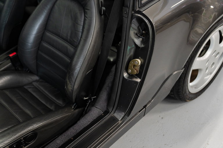 Porsche 964 Carrera 4