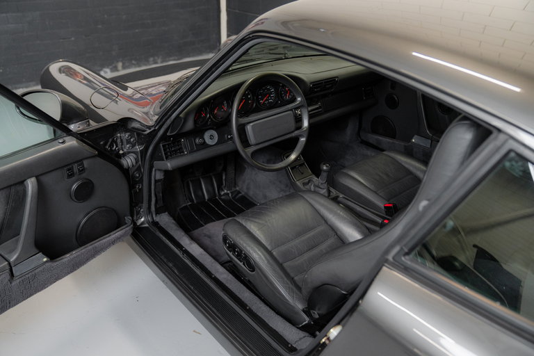 Porsche 964 Carrera 4