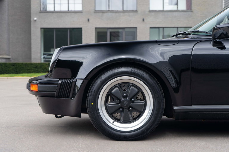 Porsche 911 Carrera 3.2 Speedster (US)
