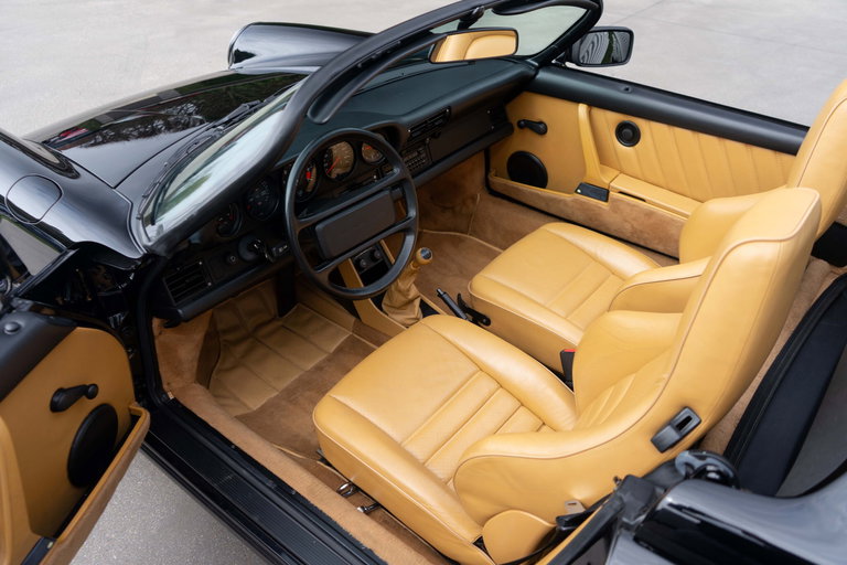 Porsche 911 Carrera 3.2 Speedster (US)