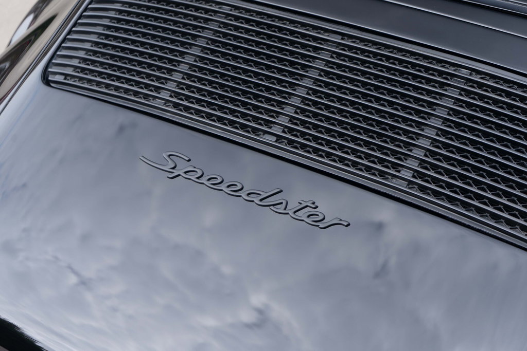 Porsche 911 Carrera 3.2 Speedster (US)