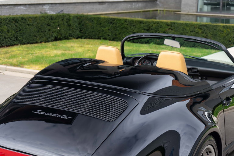 Porsche 911 Carrera 3.2 Speedster (US)