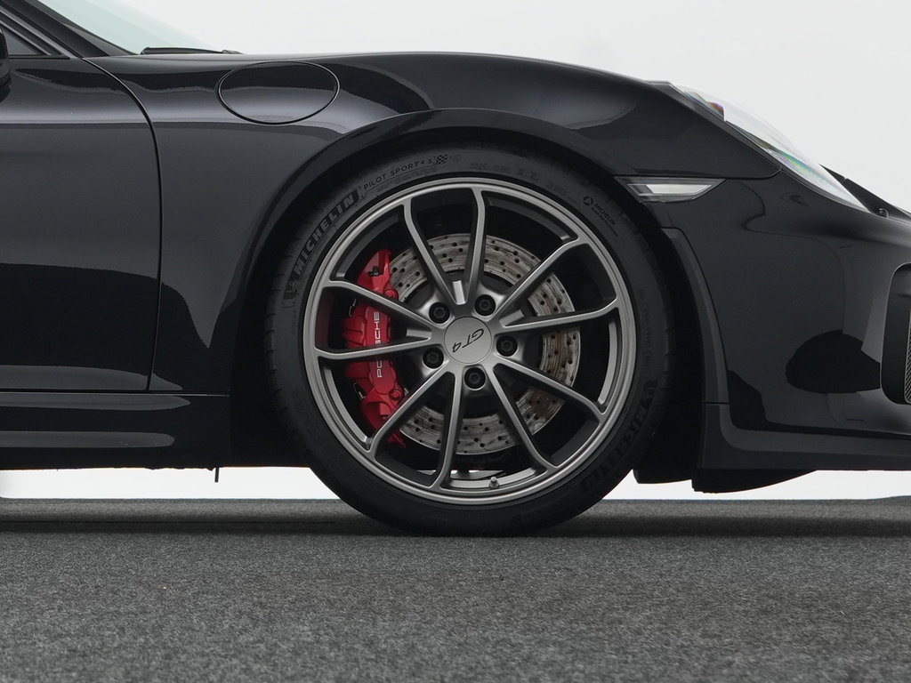 Porsche 981 Cayman GT4