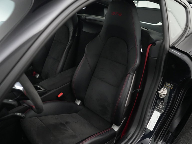 Porsche 981 Cayman GT4