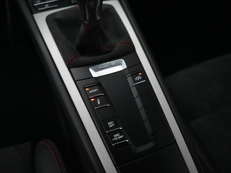 Porsche 981 Cayman GT4