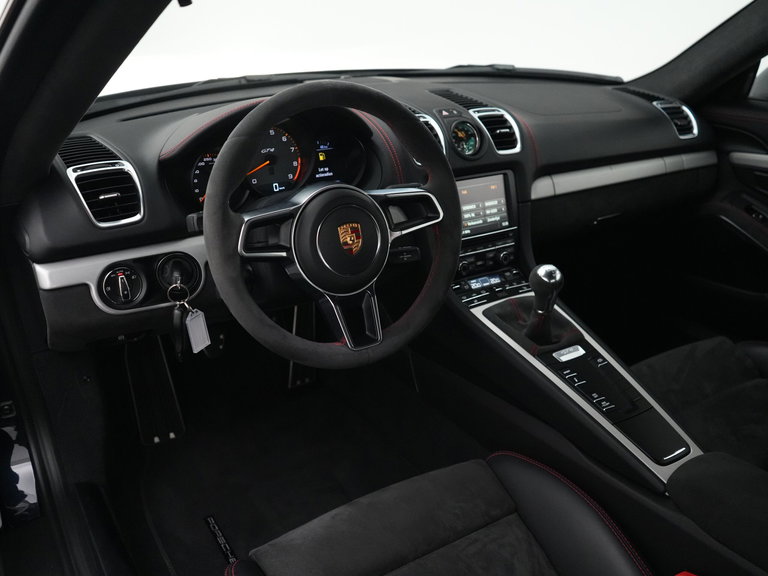 Porsche 981 Cayman GT4