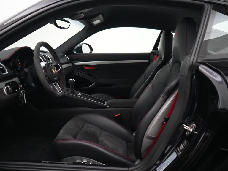 Porsche 981 Cayman GT4