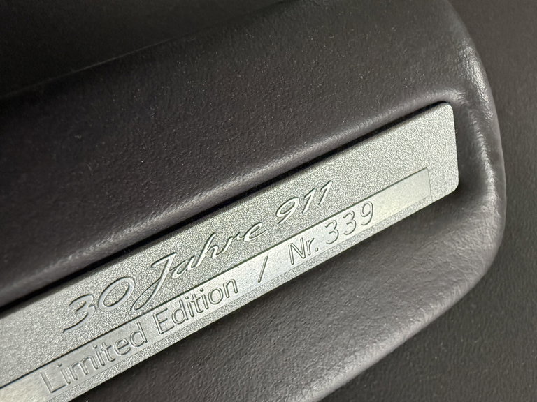 Porsche 964 Jubiläumsmodell „30 Jahre 911“