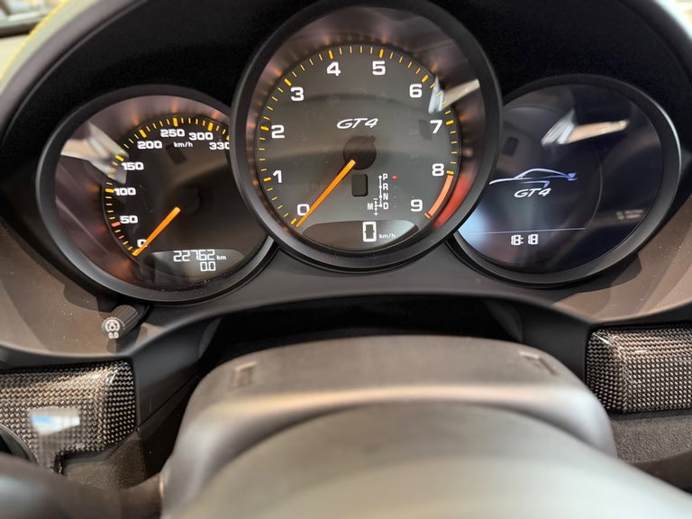 Porsche 718 Cayman GT4