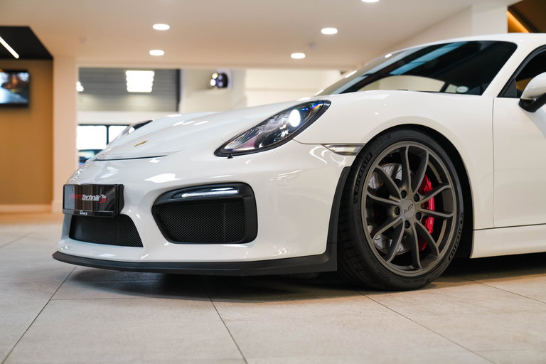 Porsche 981 Cayman GT4