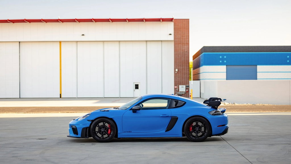 Porsche 718 Cayman GT4 RS