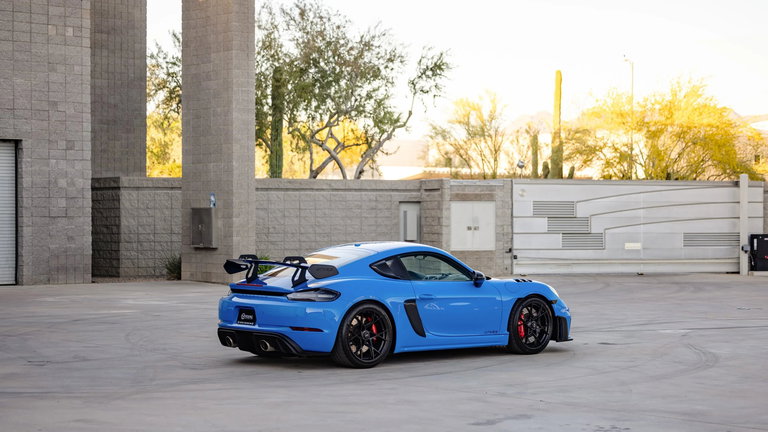 Porsche 718 Cayman GT4 RS