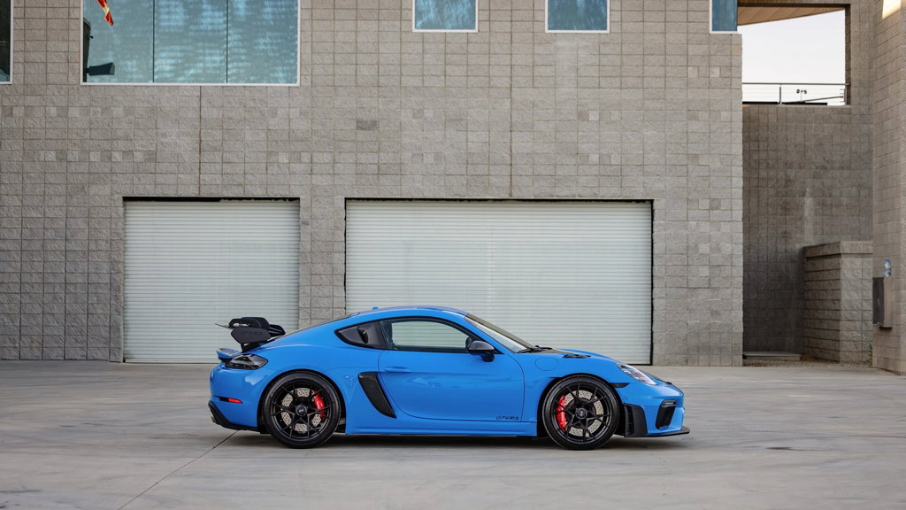 Porsche 718 Cayman GT4 RS