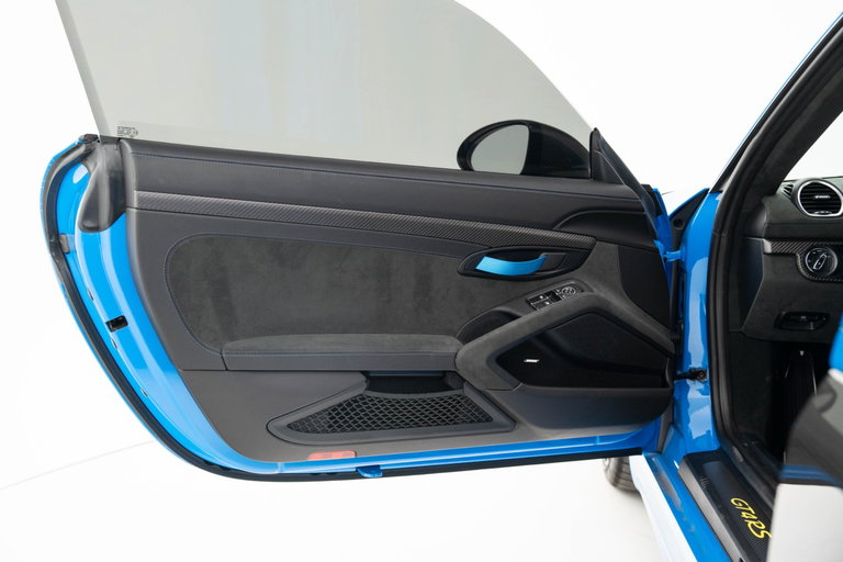 Porsche 718 Cayman GT4 RS