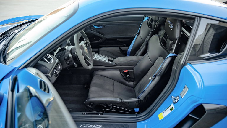 Porsche 718 Cayman GT4 RS