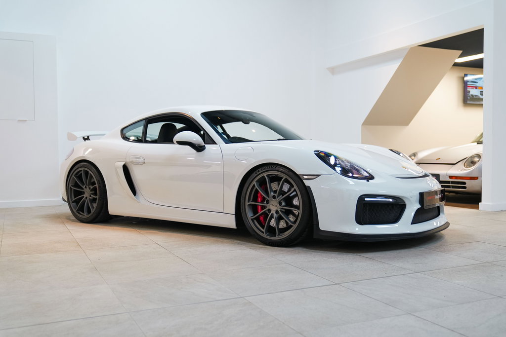 Porsche 981 Cayman GT4