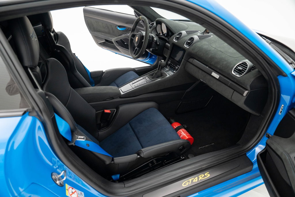 Porsche 718 Cayman GT4 RS