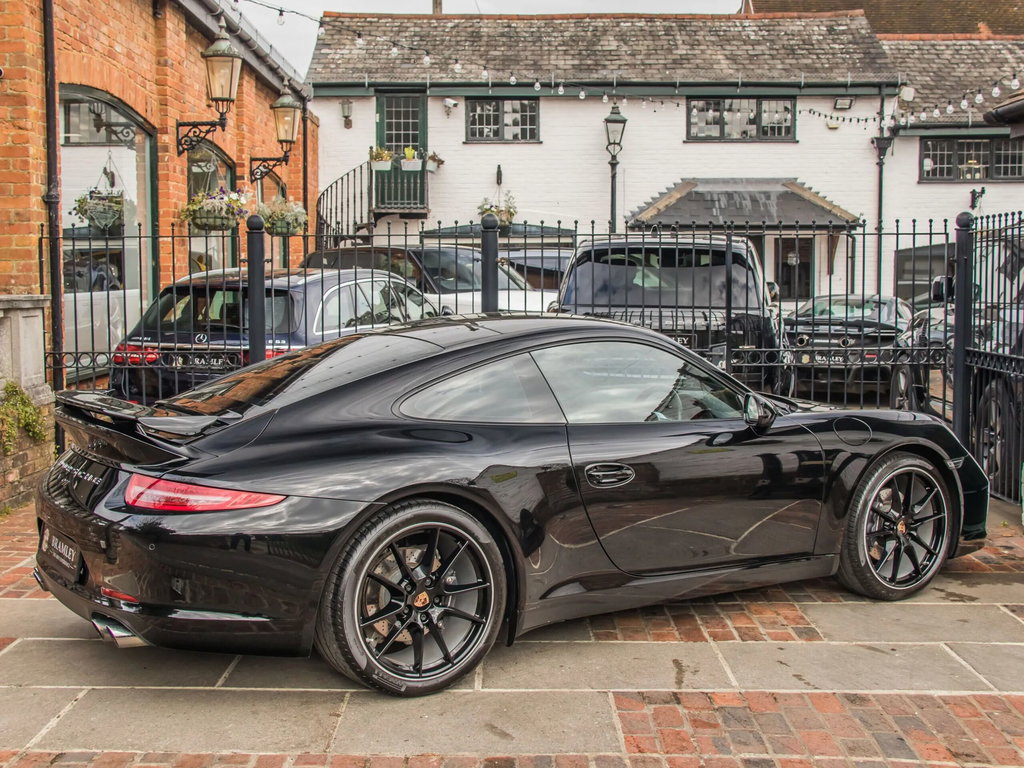 Porsche 991 Carrera Black Edition