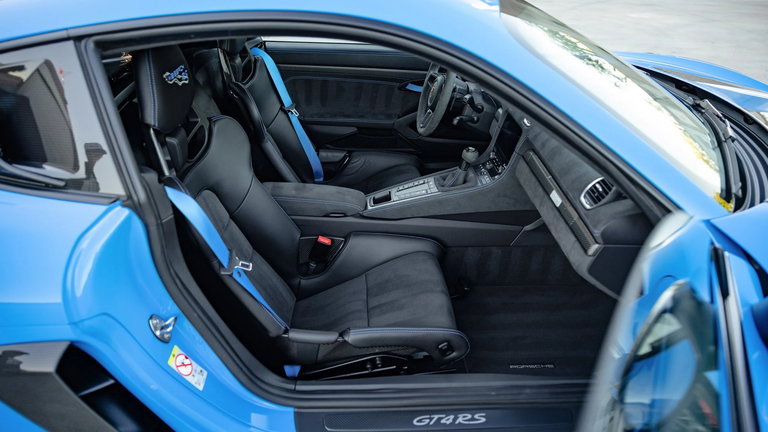 Porsche 718 Cayman GT4 RS