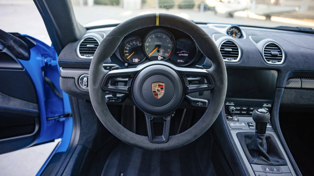 Porsche 718 Cayman GT4 RS