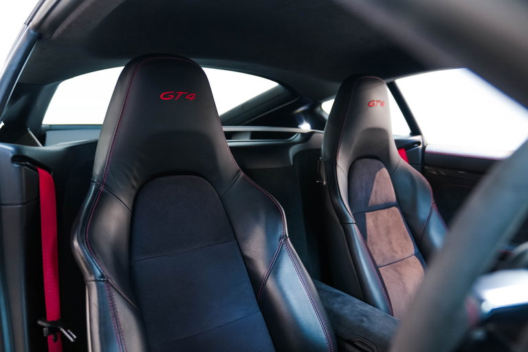 Porsche 981 Cayman GT4