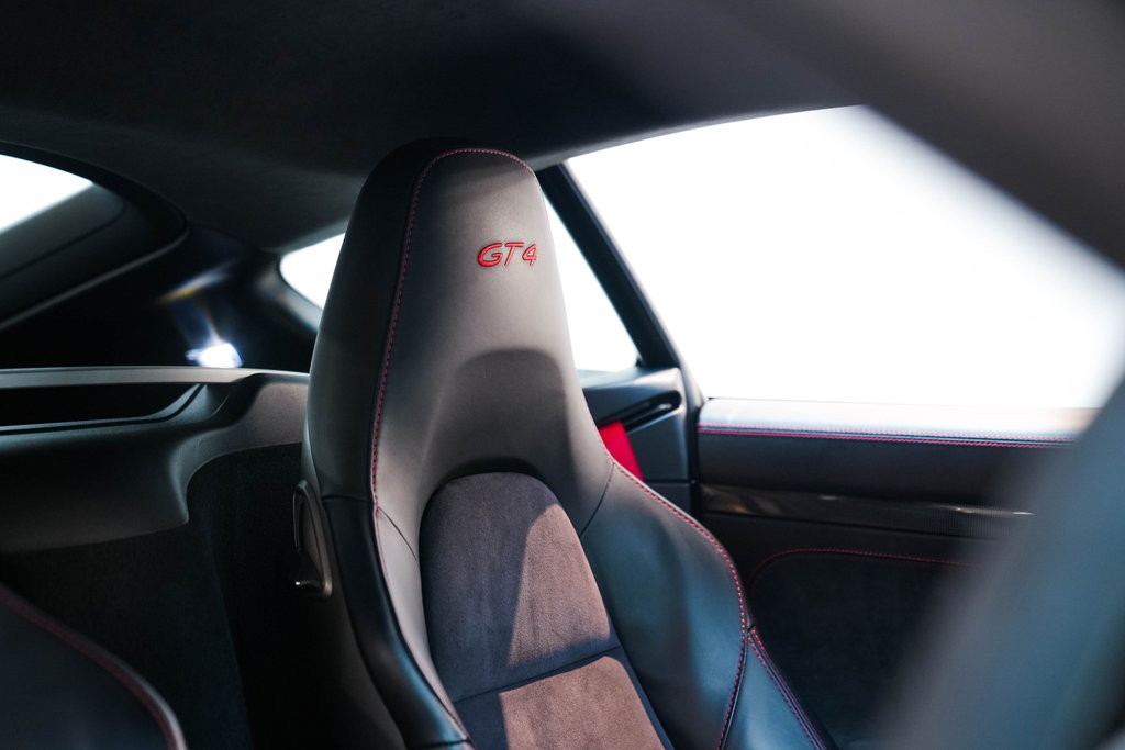 Porsche 981 Cayman GT4