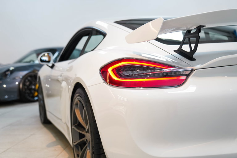Porsche 981 Cayman GT4