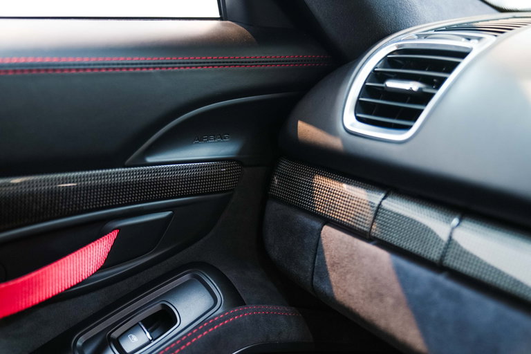 Porsche 981 Cayman GT4