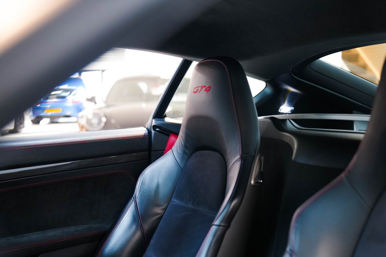 Porsche 981 Cayman GT4