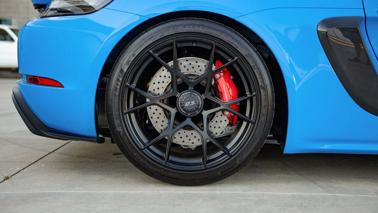 Porsche 718 Cayman GT4 RS