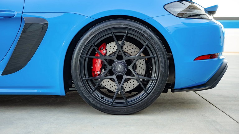 Porsche 718 Cayman GT4 RS