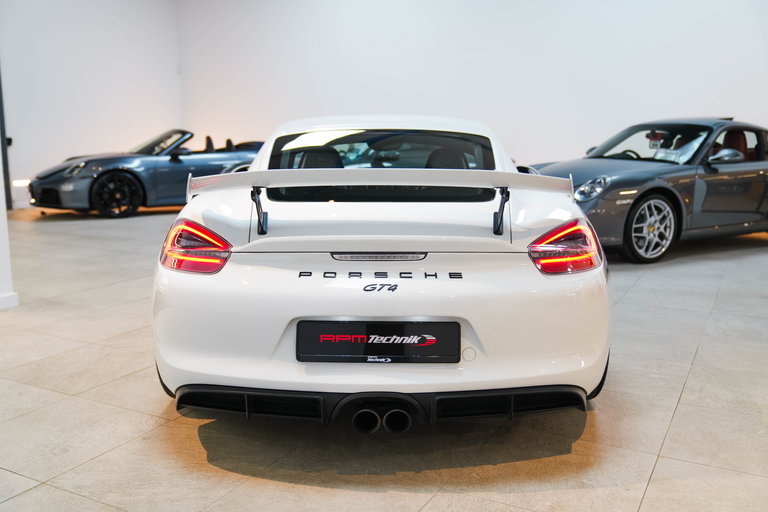 Porsche 981 Cayman GT4