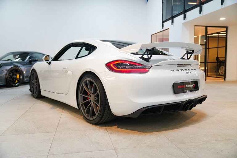 Porsche 981 Cayman GT4