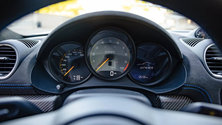 Porsche 718 Cayman GT4 RS