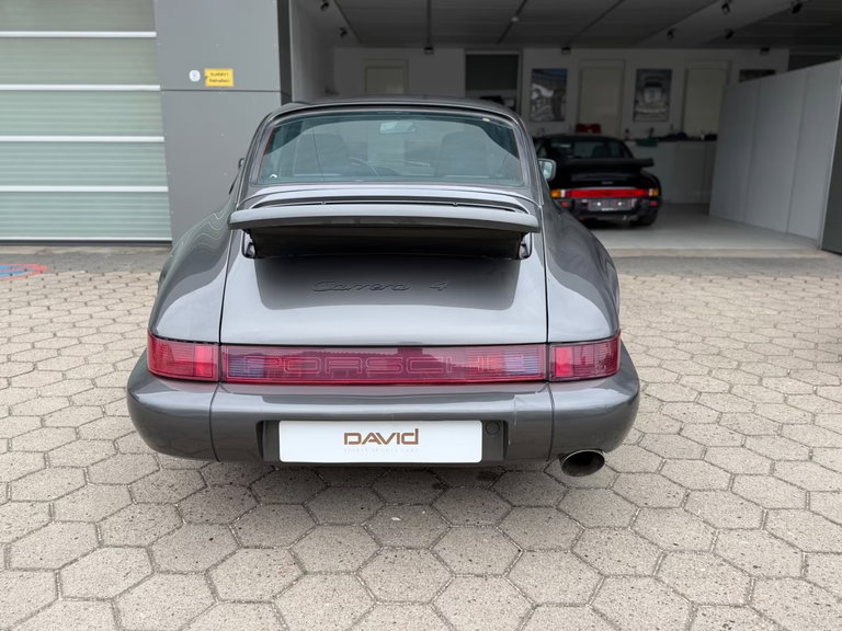 Porsche 964 Carrera 4