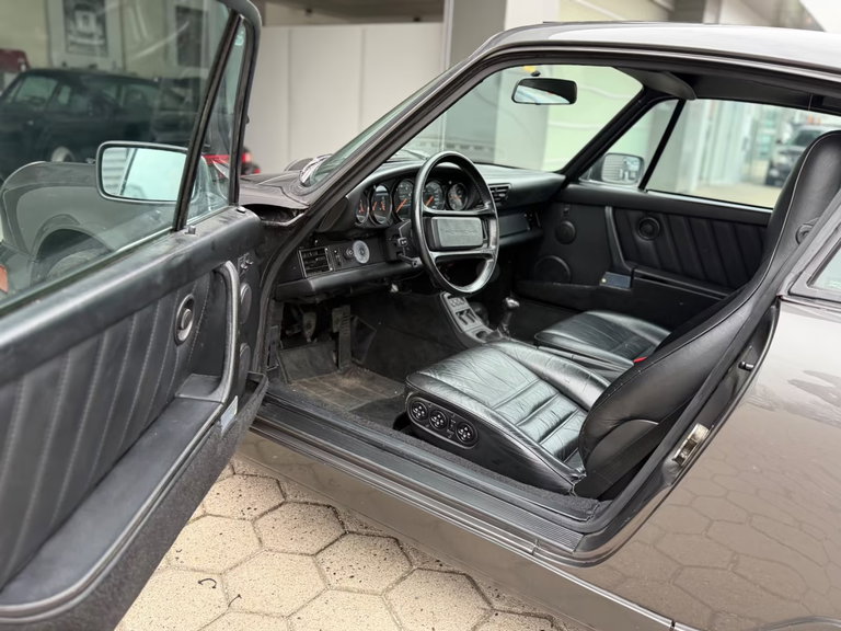 Porsche 964 Carrera 4