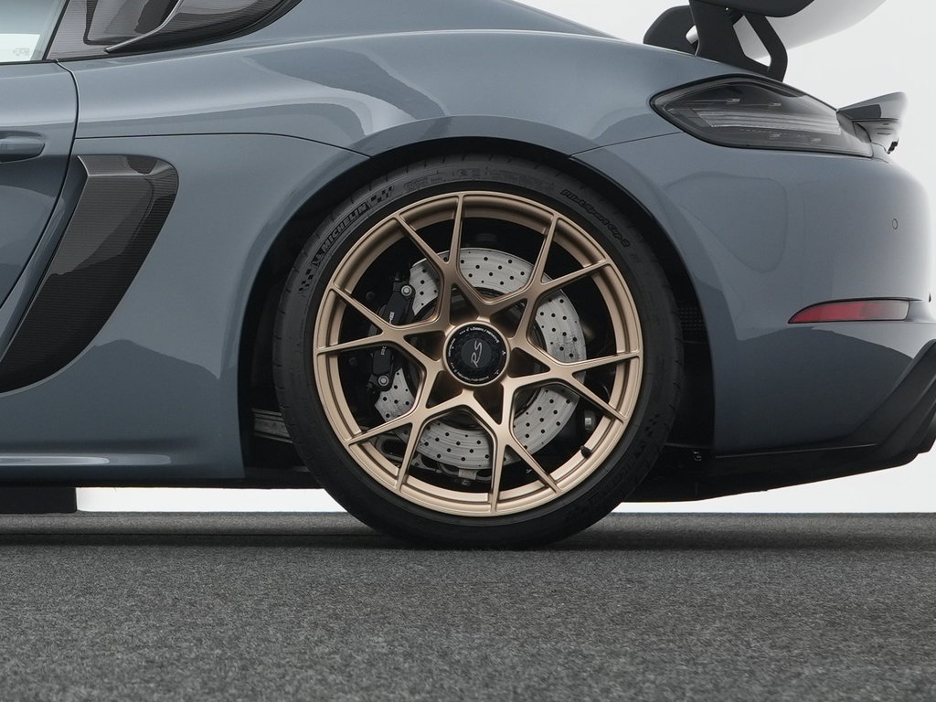 Porsche 718 Cayman GT4 RS