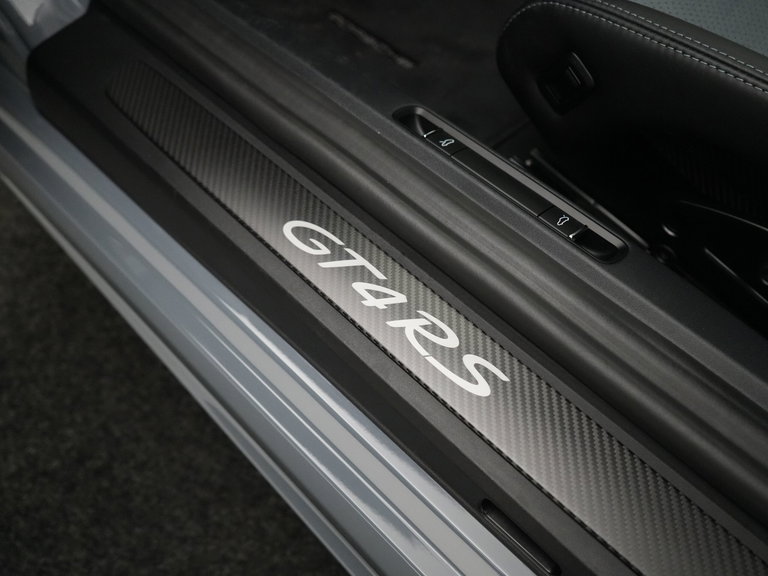 Porsche 718 Cayman GT4 RS