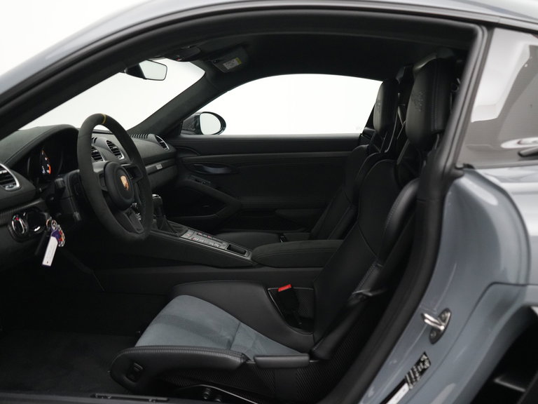 Porsche 718 Cayman GT4 RS