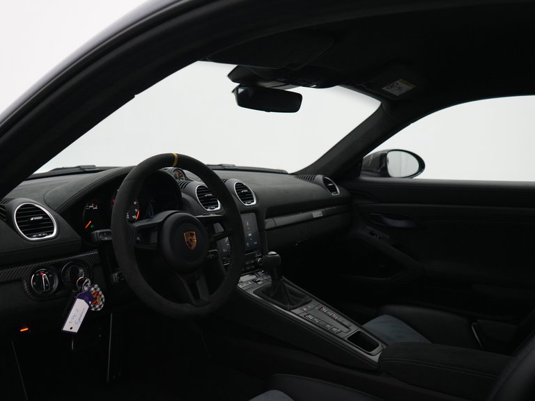 Porsche 718 Cayman GT4 RS