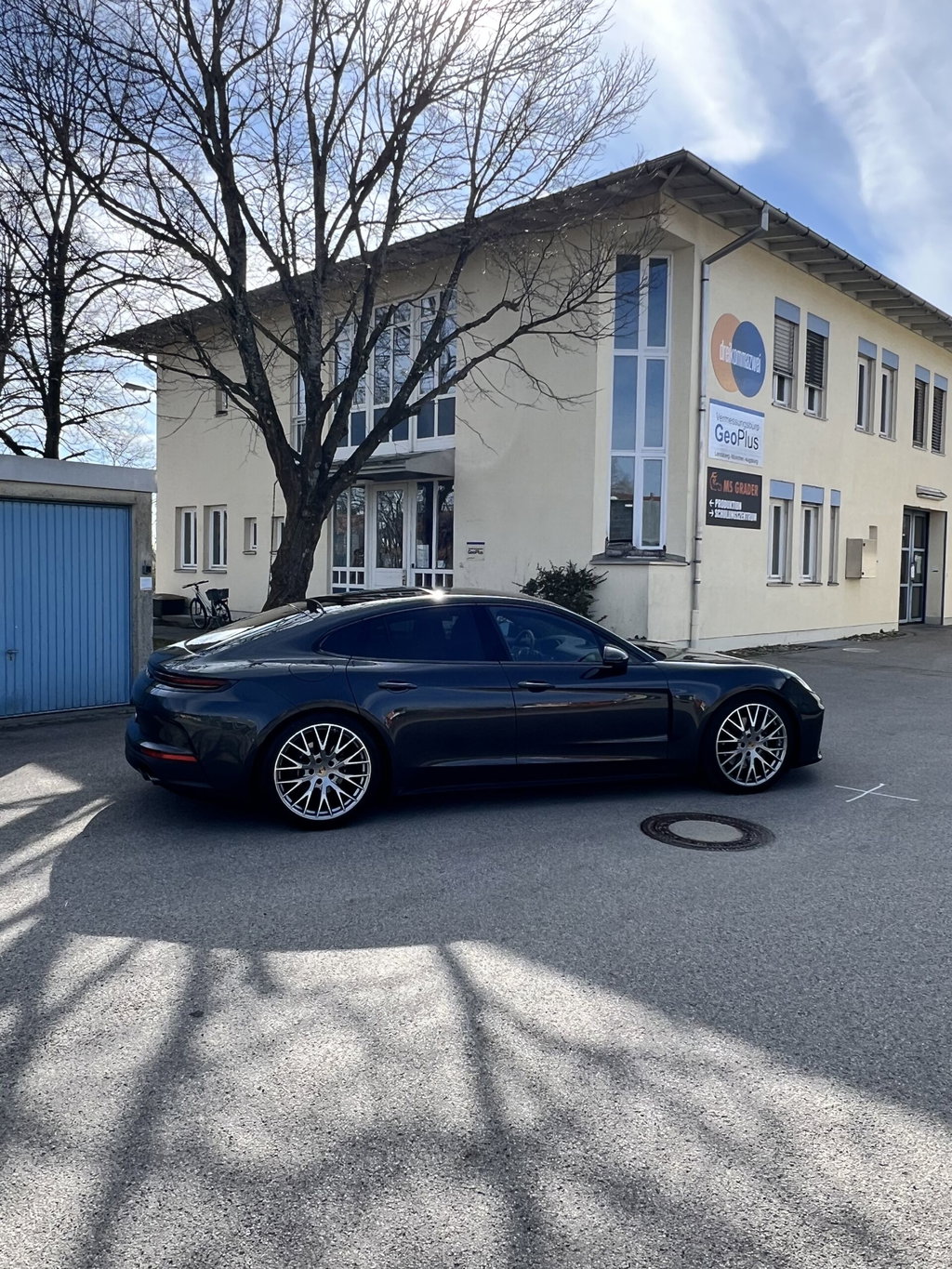 Porsche Panamera 4