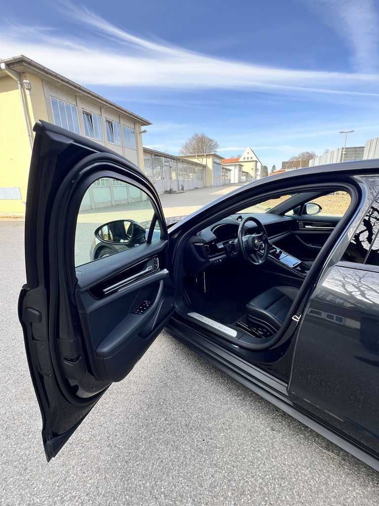 Porsche Panamera 4